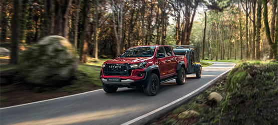 Toyota-Hilux-spotlight-6