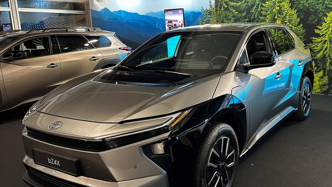 toyota-bZ4x-2025-exterieur-schuin-vooraanzicht-ev-experience
