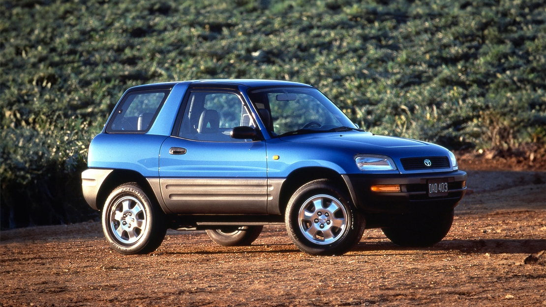 Toyota-RAV4-1ste-generatie-exterieur-rechter-zijaanzicht-v2